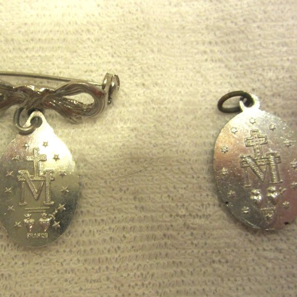 VTG RELIGIOUS PENDANTS & BROOCH OF MARY, $EACH - Picture 6 of 6